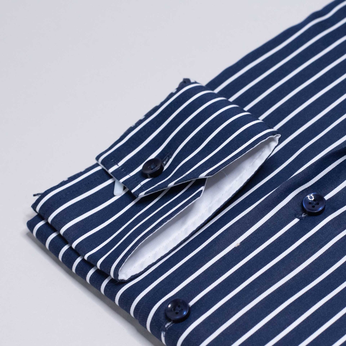 Skjorte, Navy m/striper, hvit kontrast AB1018