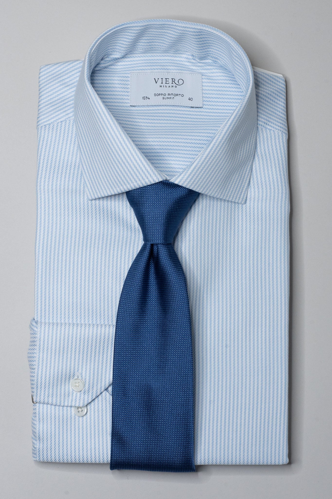 Skjorte, hvit med blå striper AB1049