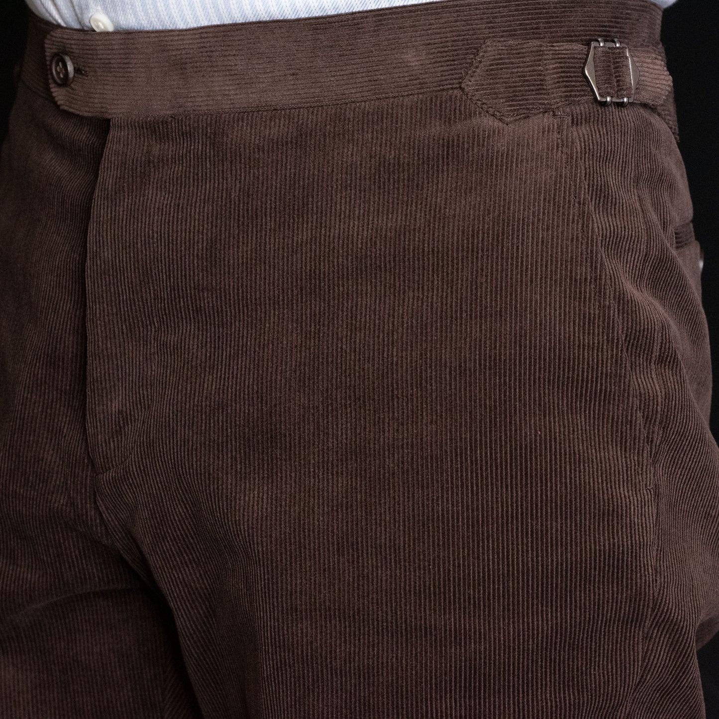Cordbukse, mørkebrun