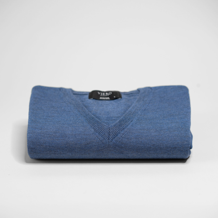 Mellomblå melert genser i merinoull. Menswear Oslo