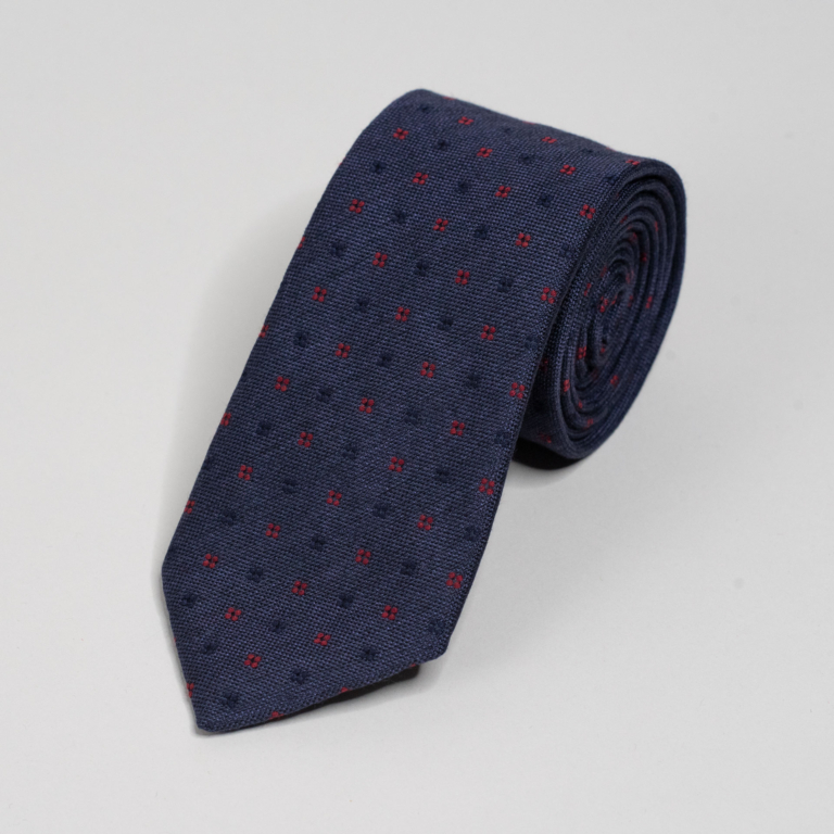Mørkeblått slips med mønster. Menswear Oslo