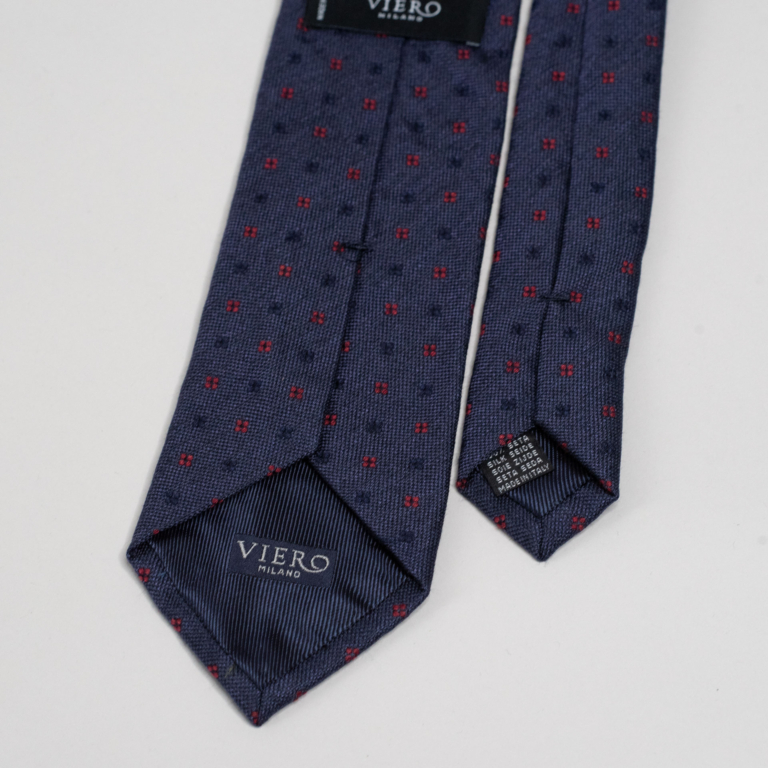 Mørkeblått slips med mønster. Menswear Oslo