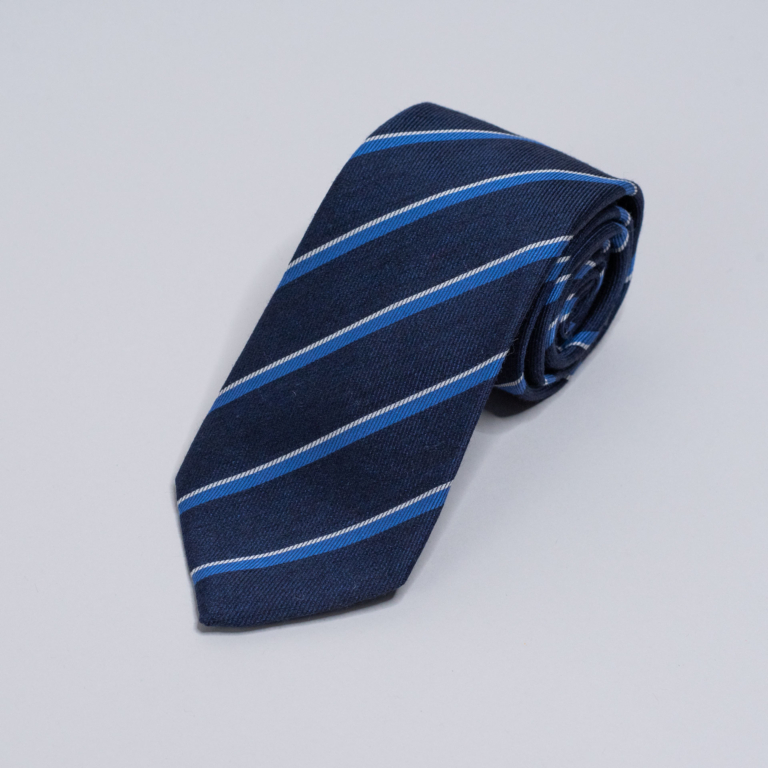 Navy slips med striper. Menswear Oslo.