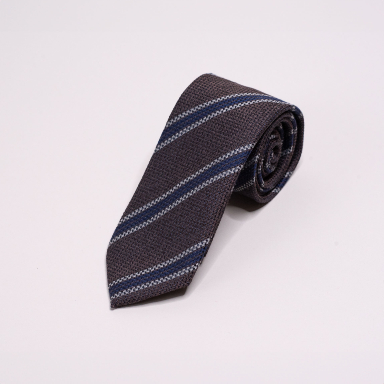 Brunt slips med striper. Menswear Oslo.