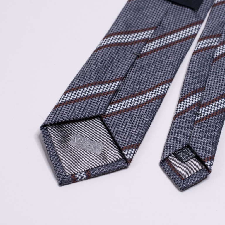 Grått slips med striper. Menswear Oslo