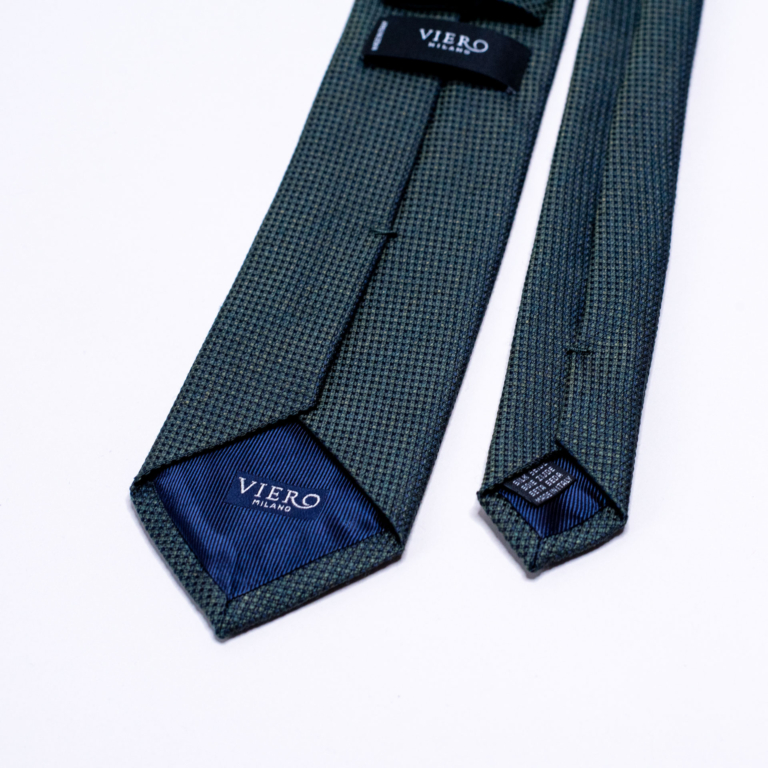 Mørkegrønt slips med struktur. Menswear Oslo. Norges største utvalg slips fra italia.